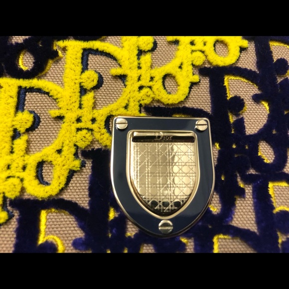 SOLD-Diorama WOC oblique w/ receipt - Picture 6 of 8